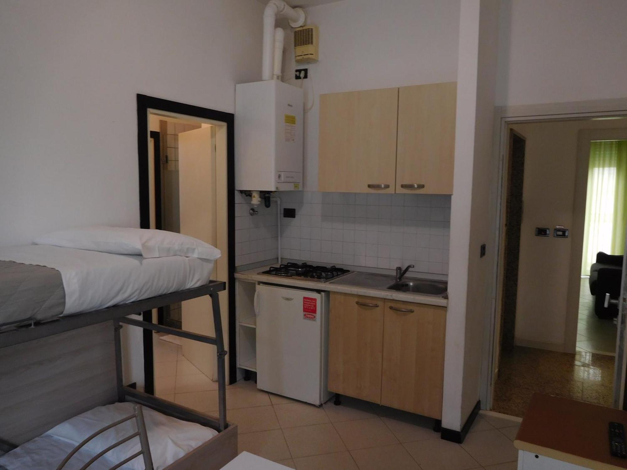Gabbiano Apartments Римини Экстерьер фото