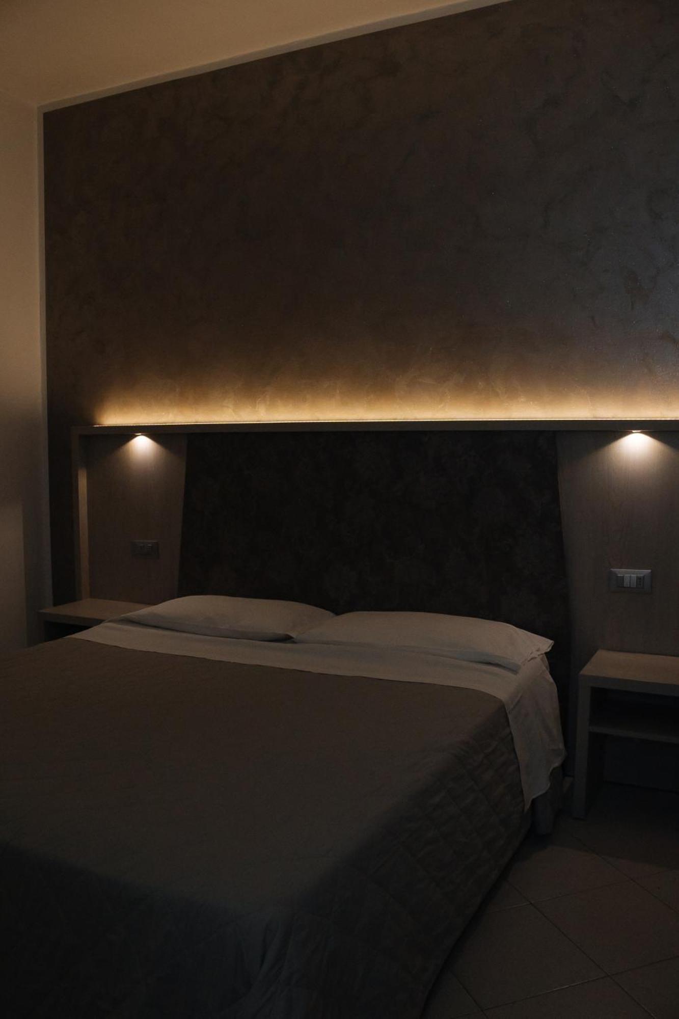 Gabbiano Apartments Римини Экстерьер фото